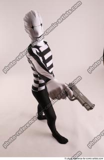 25 2019 01 JIRKA MORPHSUIT WITH GUN